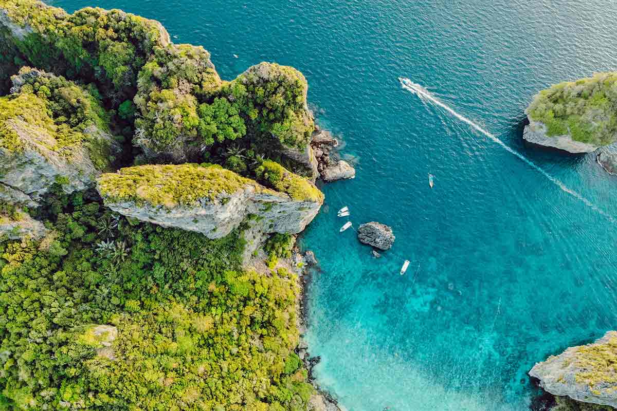 islas de Tailandia con agua azul turquesa